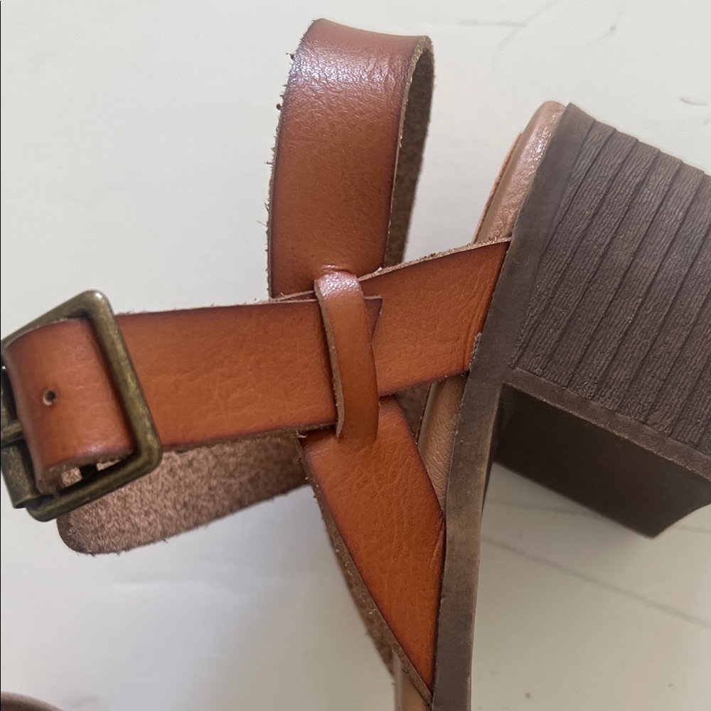 Rock & Candy Brown Leather Ninah Double-Strap Ankle Sandals by Zigi - Picture 5 of 12